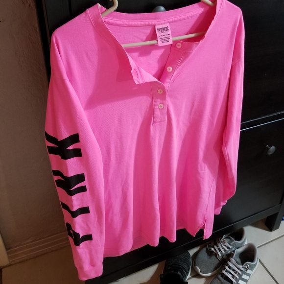 3 VS pink campus tee shirts bundle - Picture 2 of 5